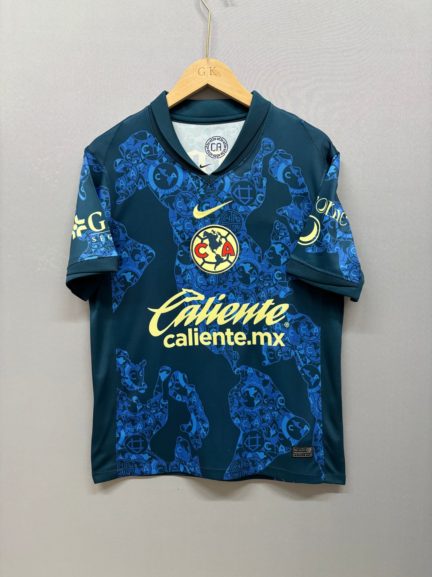 2024 /25 Club America men's jersey with customizable name and number, Club America home away third jersey 10-15 days to destination.